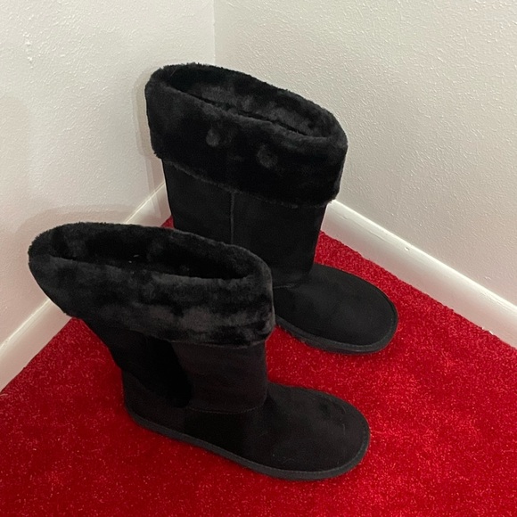 NWOB Arizona Jean Co Memory Foam Black Boots with Faux Fur Size 10 - Picture 4 of 9